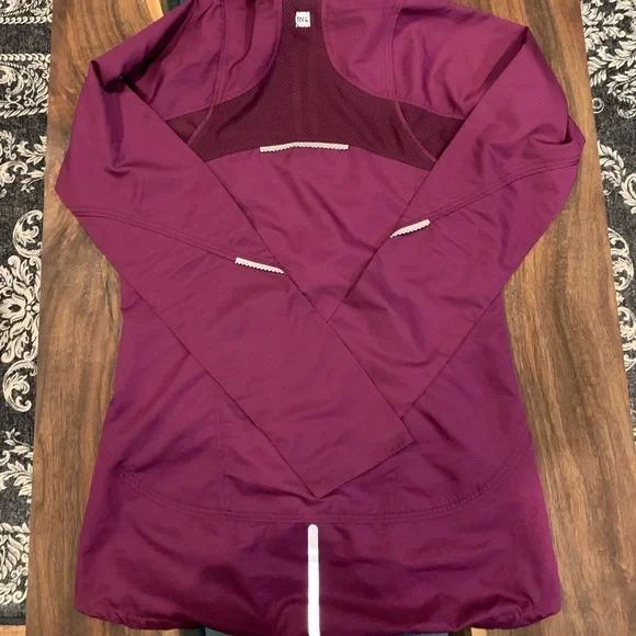 MEC running coat. - Picture 3 of 3